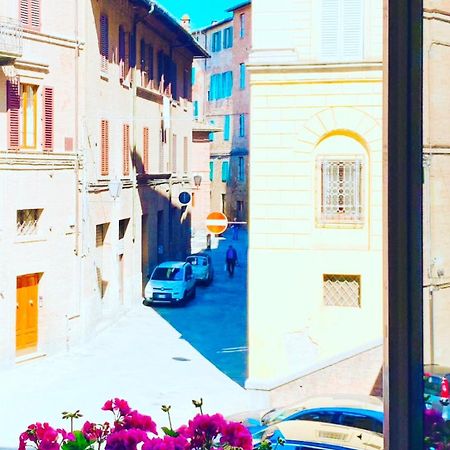 B&B Le Camere Di Livia Сієна Екстер'єр фото
