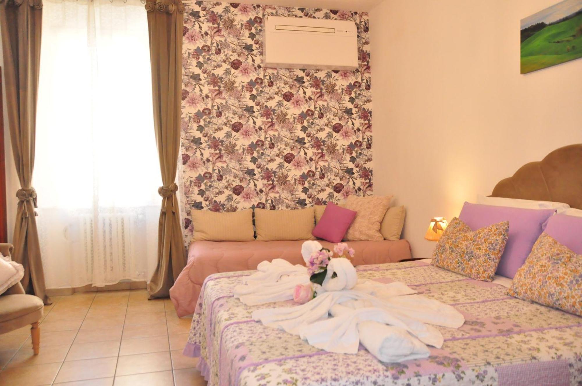 B&B Le Camere Di Livia Сієна Екстер'єр фото